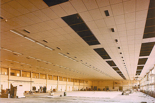 Bild einer Halle am Wiener Messegelände in den 70er Jahren