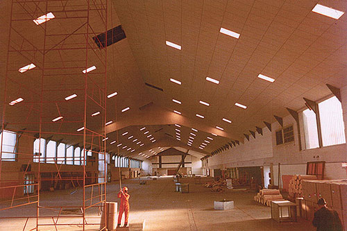 Bild einer Halle am Wiener Messegelände in den 70er Jahren